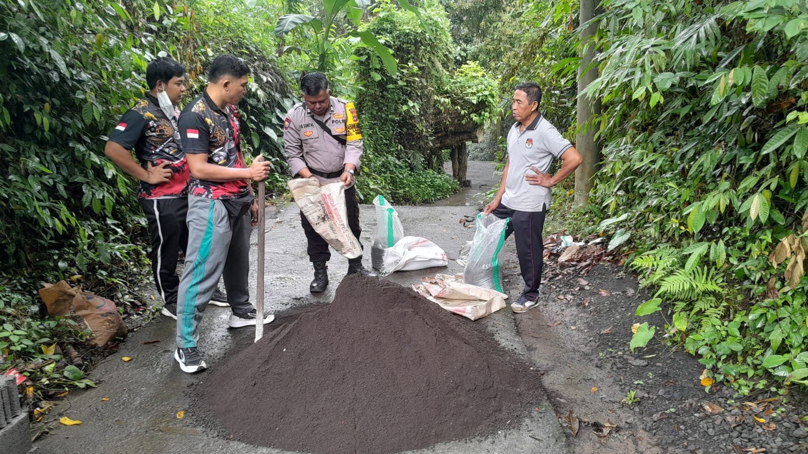 gotong royong